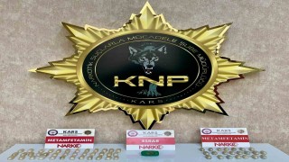 Karsta makatlarına sakladıkları uyuşturucu cerrahi operasyonla çıkarıldı