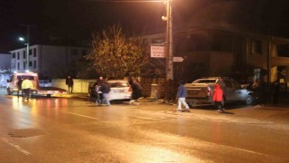 Kazaya sebebiyet verdi, olay yerinden kaçtı: 3 yaralı