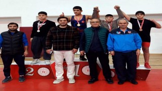 Kepezli güreşçilerden 2 altın, 3 gümüş madalya