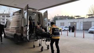 Kerestelerin üzerinden düşen işçi ağır yaralandı