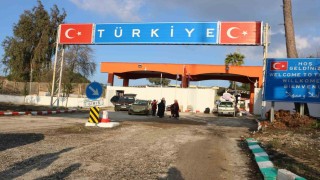 Keseb Sınır Kapısının açılmasıyla Türkiyeden Suriyeye geçişler hızlandı