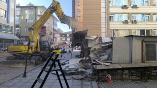 KESOB Başkanı Öztürkün kardeşine ait işletmenin bir bölümü kaçak yapı gerekçesiyle yıkıldı