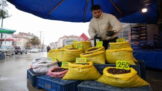 Kilosu 300 lirayı bulan kestaneye rağbet az