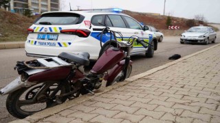 Kırıkkalede otomobil ile motosiklet çarpıştı: 2 yaralı