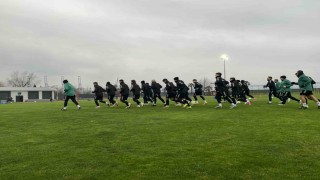 Kocaelisporun yeni transferi Samet Yalçın ilk idmanına çıktı
