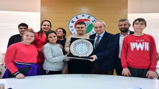 Kocagözden özel çocuklara: “Her zaman emrinizdeyim”