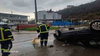 Kontrolden çıkan araç ters döndü