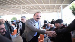 Konyaaltı Belediye Başkanı Cem Kotan, vatandaşın sorun ve taleplerini dinledi