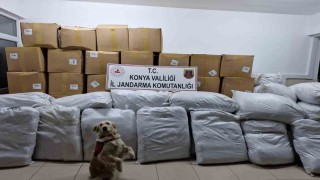 Konyada durdurulan tırda bin 822 kilogram kaçak tütün ele geçirildi
