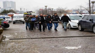Kooperatif hissesi vaadiyle 30 milyonluk vurgun yapan şahıslar adliyeye sevk edildi