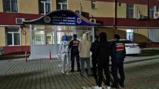 Köşkte kablo hırsızları yakalandı