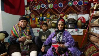 Köyün kültür elçileri Koçak çifti, Yörük mirasını yaşatıyor