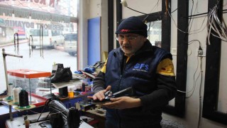 Küçük dükkanlardaki son çekiç sesleri: “Öldükten sonra bu işimi yapacak biri yok”