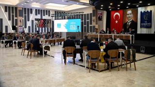 Kuşadasındaki meclis toplantısında turistik tesislerin katkısı dikkat çekti