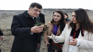 Kütahya Belediye Başkanı Eyüp Kahveciden genç kadın girişimciye destek
