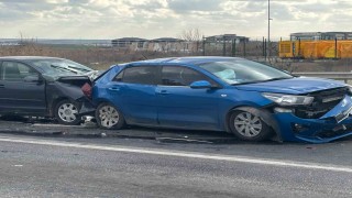 Lüleburgazda 4 otomobil zincirleme kaza yaptı: 2 yaralı