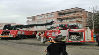 Lüleburgazda yangın: Vatandaşlar itfaiye merdivenleriyle kurtarıldı