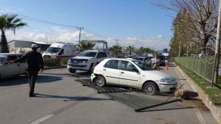 Makas atan araç kazaya sebep oldu: 2 yaralı