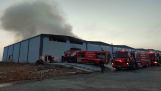 Malatyada çıkan yangında fabrikada büyük hasar oluştu