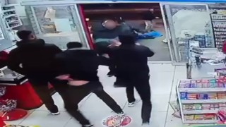 Markette korku dolu anlar: Çatışma anları saniye saniye kamerada