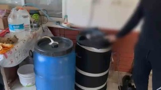 Marmariste 400 litre kaçak rakı ele geçirildi