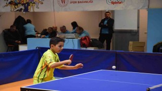 Masa tenisi şampiyonları belli oldu