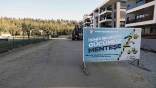 Menteşede yol yapım çalışmaları sürüyor