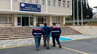 Mersinde yağma suçundan aranan 2 firari yakalandı