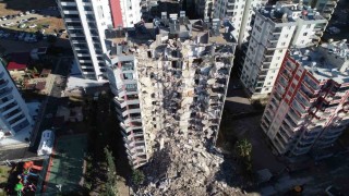 Mete Apartmanında oğlunu kaybeden anne mahkemede gözyaşlarına boğuldu: “Suçlu ölen oğlum mu?
