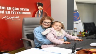 Miniklerden Başkan Teyzelerine anlamlı ziyaret