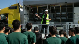 Mobil Eğitim Tırı, Deprem Bölgesini Ziyaret Edecek