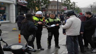 Motorlu araç trafiğine kapalı caddeye girdiler, 993 TL ceza yediler