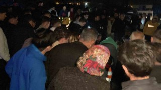Motosikletli gencin feci ölümü: Herkes cenazenin kaldırılmasını izledi