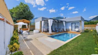 Muhafazakar Villalarda Huzurlu Tatil Sizleri Bekliyor