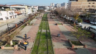 Nazilli Belediyesi yürüyüş yolu ve parkları bakıma aldı