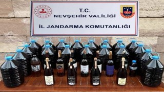 Nevşehirde 105 litre kaçak içki ele geçirildi