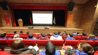 Öğrencilere depreme dayanıklı şehirler semineri verildi