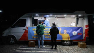 Öğrencilere sıcak çorba ikramı