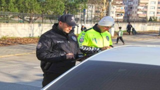 Okul çevresinde yapılan denetimlerde uyuşturucu ele geçirildi