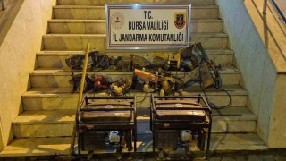 Orhangazide kaçak kazı yapan 7 kişi kıskıvrak yakalandı