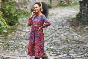 Orta Yaş ve Hamileler İçin Şık ve Rahat Elbise Modelleri