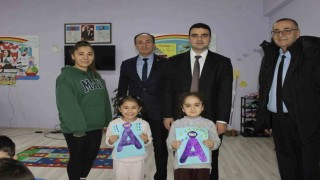 Osmaneli Kaymakamı minik öğrencilerle buluşmaya devam ediyor