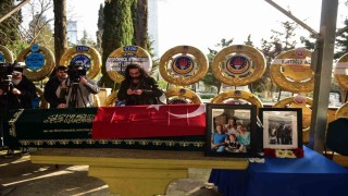 Otel yangınında hayatını kaybeden Güngör ailesi son yolculuğuna uğurlandı