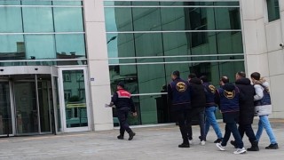 Otobüs durağına ateş ederek zarar veren 2 şüpheliye adli kontrol