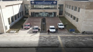 Otomobil hırsızlarına polis operasyonu: 4 kişi tutuklandı