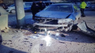 Otomobil ile çapa motoru çarpıştı: 1 yaralı