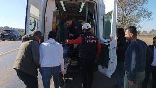 Otomobil Şarampole Devrildi: 2 Yaralı