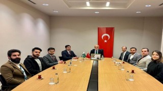 Pakistan Büyükelçiliği Müsteşarından Cumhurbaşkanı Başdanışmanına taziye ziyareti