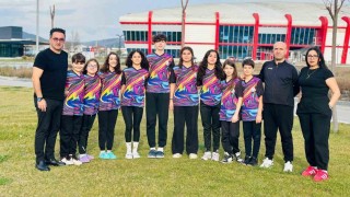Paletli Yüzme Kulüplerarası Gençler Türkiye Şampiyonasında Elazığa 3 altın madalya