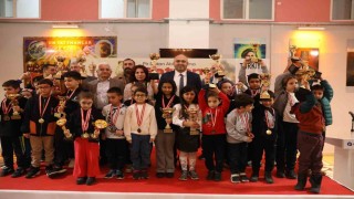 Pir Sultan Abdal Anma Satranç Turnuvası düzenlendi
